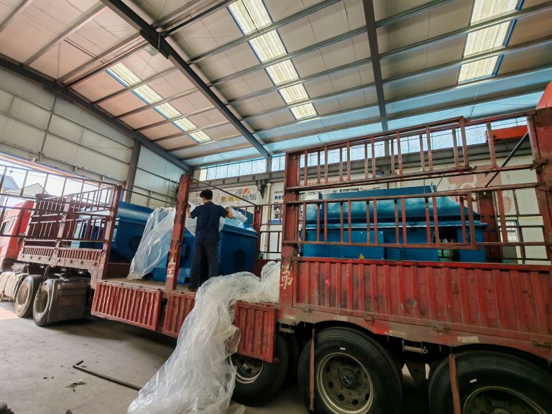 3臺YKK高壓電機專車發貨